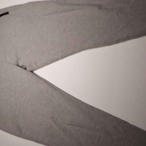 MPG Gray Sweatpants with zipper pockets. Size XL - Picture 3 of 14